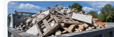 Déchets de chantier et matières valorisables dans une benne adaptée